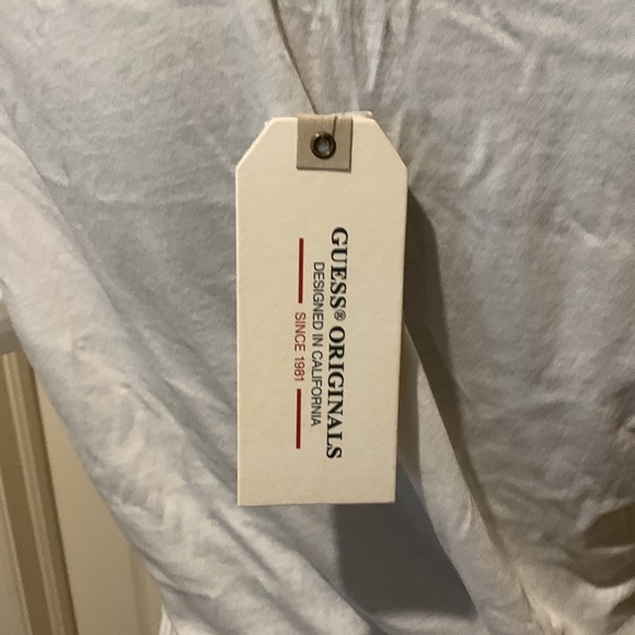 Guess Tee. NWT. XS oversized - Picture 4 of 8